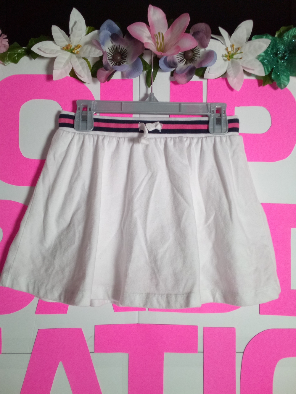 Old Navy White Skort with Navy & Pink Waistband